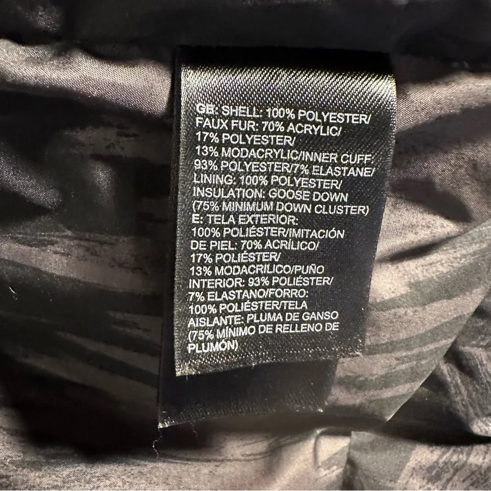 The North Face Parka - Picture 11 of 12